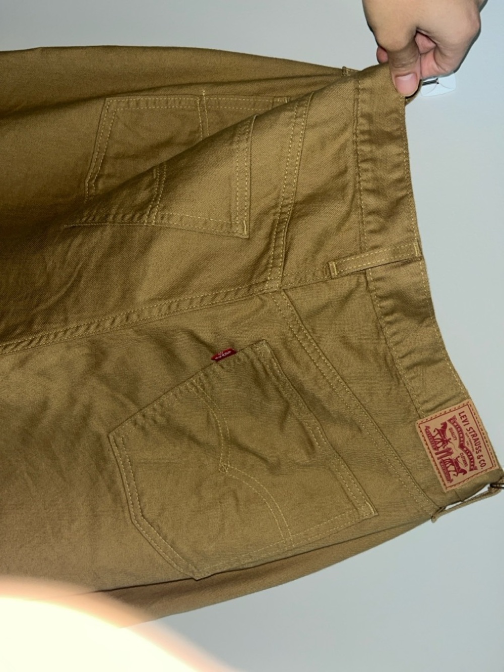 Levi's Men's Brown Relaxed Fit Jeans - Workwear Style - Picture 3 of 7